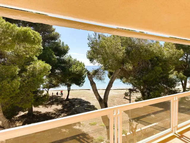 Apartamento en venta en Carrer de Gabriel Roca en Colonia de Sant Jordi ...