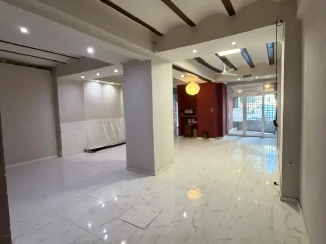 Apartment on Calle de Don Juan de Mena