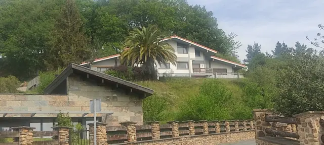 Casa pareada en Barrio de Garondo photo 4