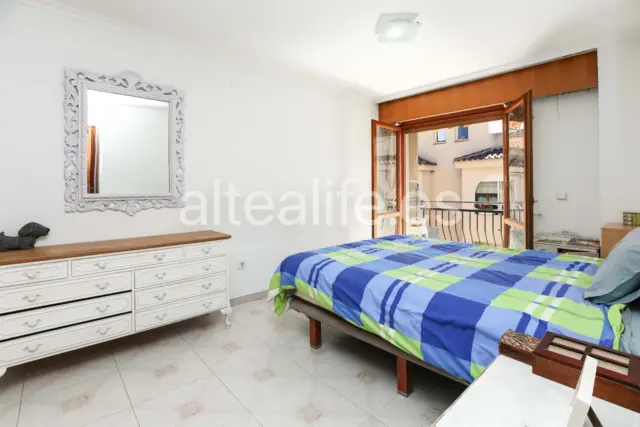 Apartment on Carrer de Miguel Hernández photo 27