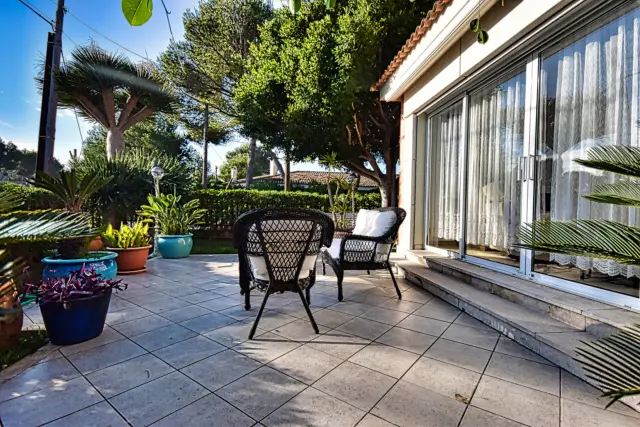 Chalet on Avinguda Romani, 14 photo 24