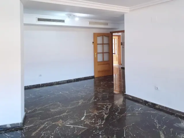 Piso en alquiler en Avenida de la Constitución, cerca de Calle de Santo Domingo Savio - Imagen 17