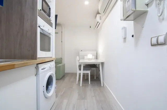Estudio en alquiler en Carrer de Picalquers - Imagen 21