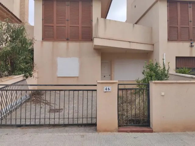 Semi-detached chalet on Calle del Carmen, 46 photo 2