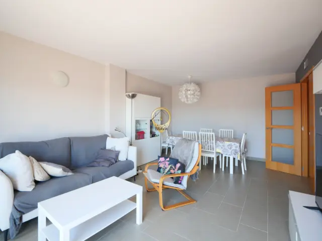 Apartment on Carrer de Montserrat Roig photo 4