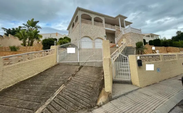Chalet in La Nucia photo 4
