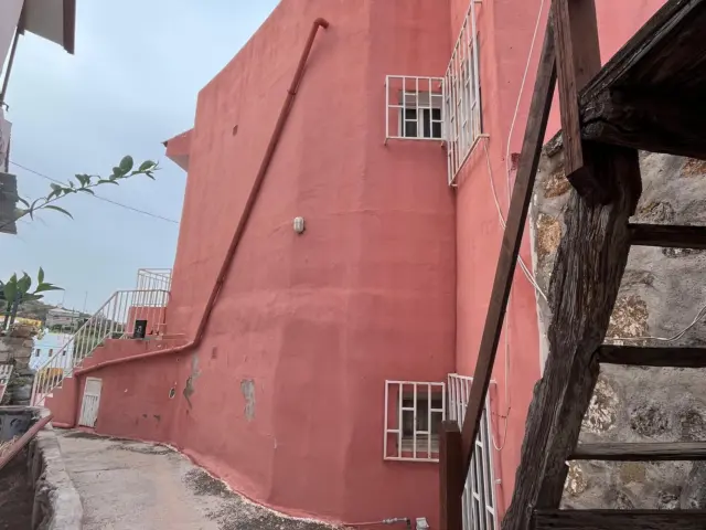 House on Calle de los Lomitos