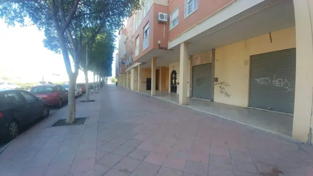 Local comercial en venta en Calle de Sufli, 20, Villablanca-Torrecárdenas (Almería Capital) de 89.000 €