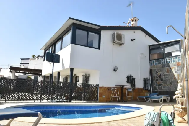 Chalet on Avenida de Pescia-La Noria-Pueblo Rocío photo 6