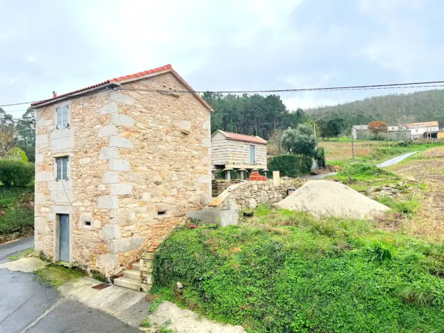 Single-family chalet on Calle As Virtudes