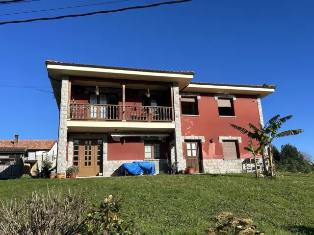 Chalet unifamiliar en calle El Collau