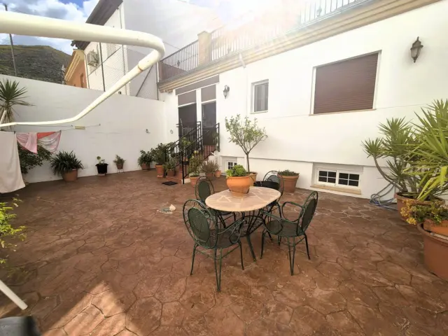 Casa en calle de los Geranios