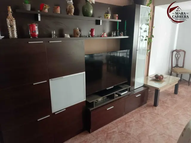 Flat on Carrer Abat Sola, 84
