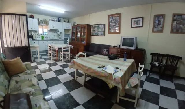 House on Carretera M318, Kilometre 7