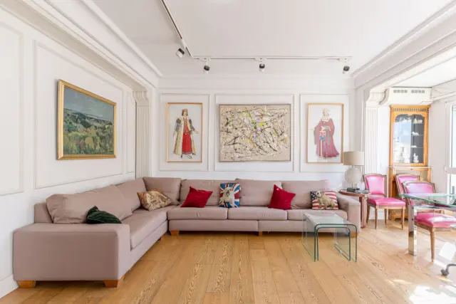 Apartment on Calle del Príncipe de Vergara, 32