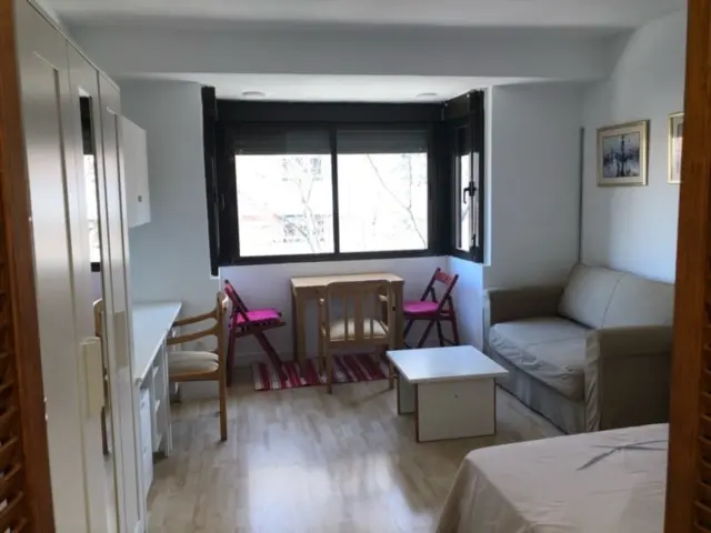 Apartamento en alquiler en Calle de Cáceres, cerca de Paseo de las Delicias - Imagen 7