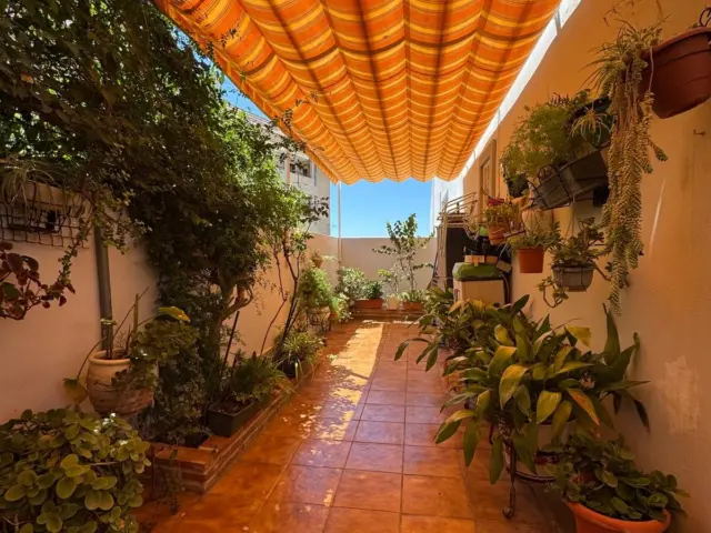 Semi-detached chalet on Calle del Sauce