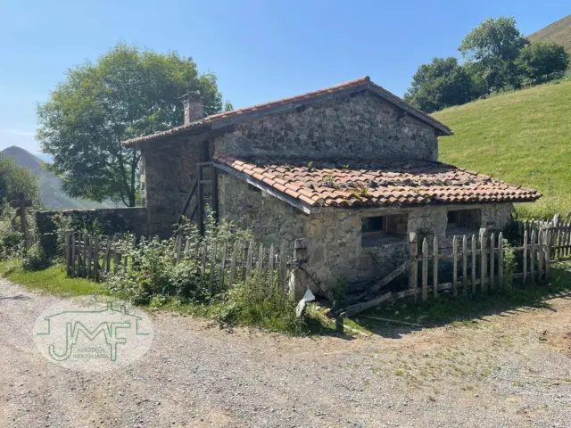 Rustic Finca in Porciles (Piloña)