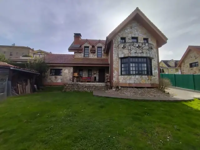 Chalet in San Mamés de Meruelo