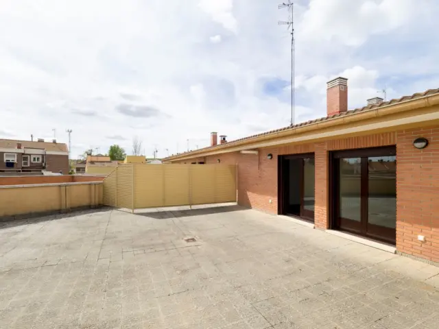 Flat for sale in Calle de Nueva, Fuensaldaña of 115.000 €
