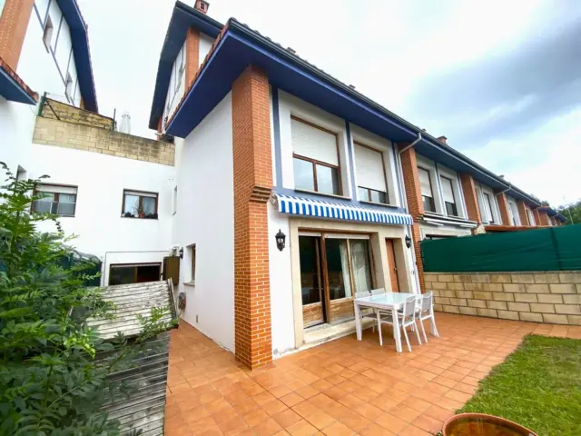 House in Santullán Neighborhood, 51