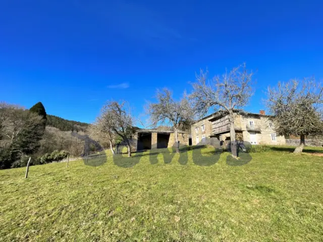 Single-family home on Castelo Street photo 3