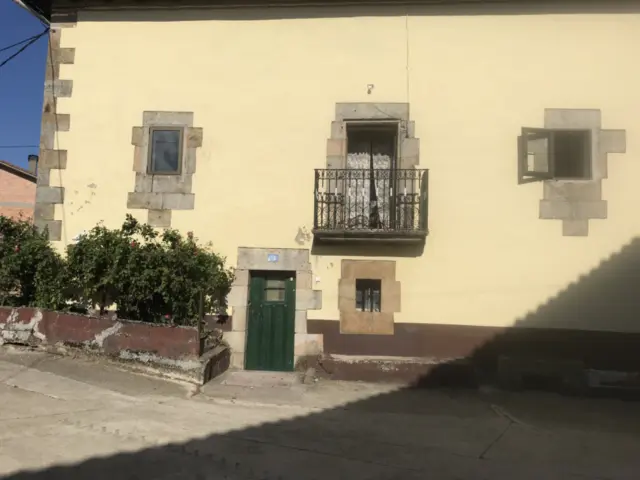 Casa en venta en Poblado de la Parte de Sotoscueva, Bedón (Merindad de Sotoscueva) de 84.000 €