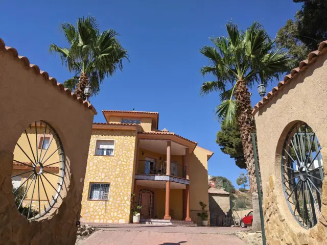 Chalet on Calle Barriada los Lobos, No. 8 photo 2