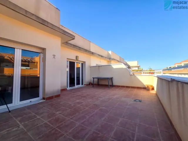 Ático en calle de Celia Viñas, 1