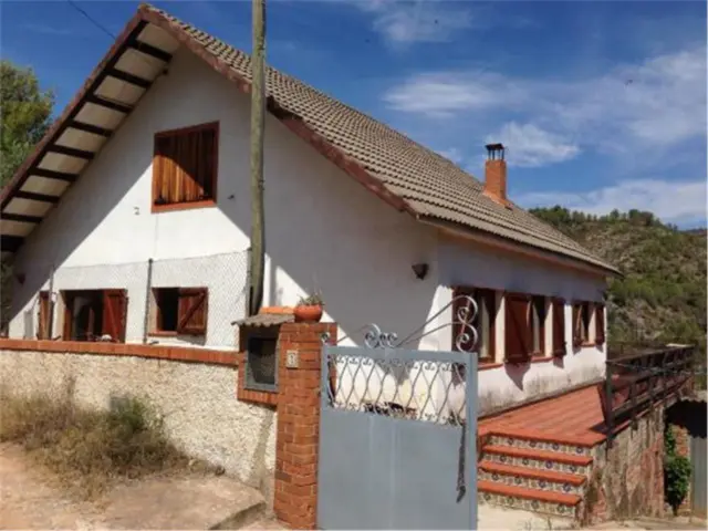 House for sale in Eslida, Eslida of 220.000 €