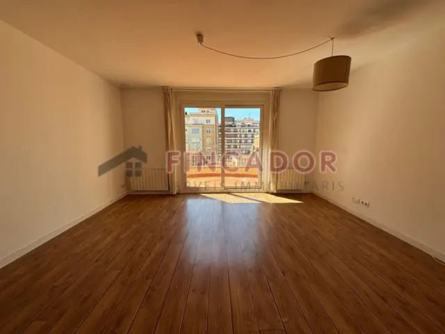 Penthouse on Carrer de Balmes