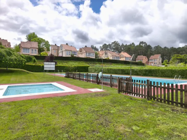 Chalet pareado en Urbanización de Monte Devesa