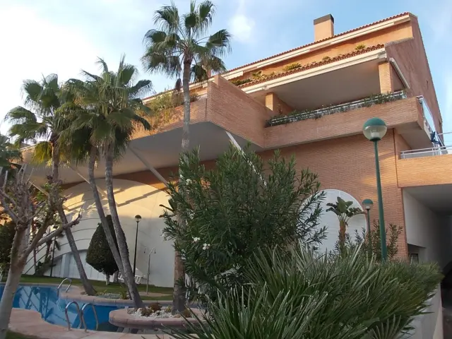 Casa pareada en venta en Cala Cantalar, Cabo de la Huerta (Distrito Playas. Alicante - Alacant) de 1.149.000 €
