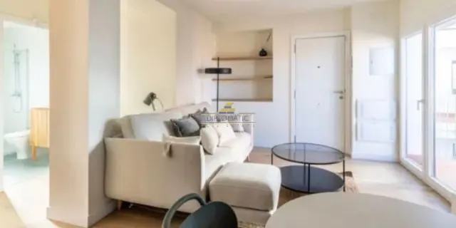 Apartamento en alquiler en Calle de Pinos Alta, cerca de Calle de Albendiego - Imagen 9