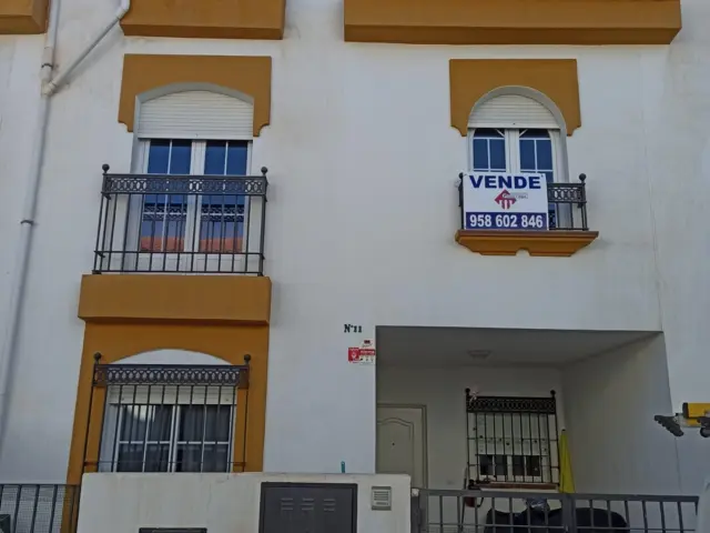 Casa adosada en venta en Calle Trilla, 11, Gualchos de 89.900 €
