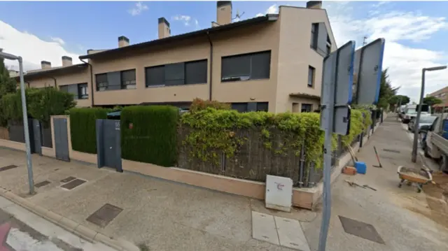 Semi-detached chalet on Paseo de los Tilos