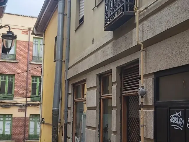 Apartamento en venta en Calle de Mulhacín, Casco Antiguo (León Capital) de 95.000 €