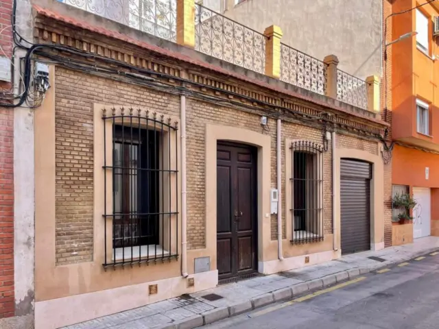 Casa adosada en venta en Calle de Balmes, La Unión de 115.000 €