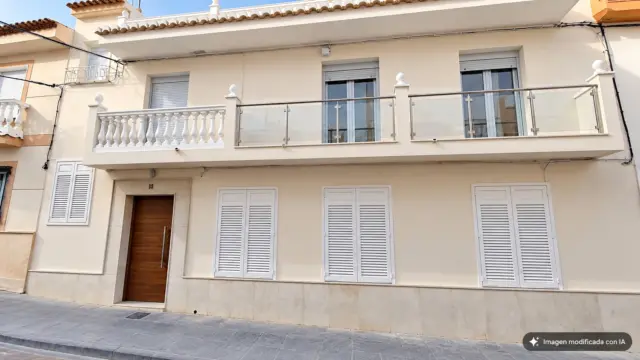 Chalet adosado en calle del Cabo