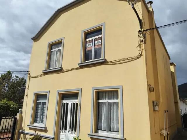 Single-family home on Calle del Campo