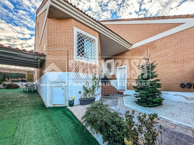 Casa pareada en venta en Calle Isabel Allende, Nambroca de 209.900 €