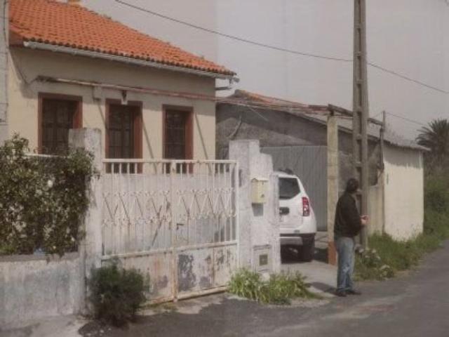 Casa en venta en Catabois, Parroquias (Ferrol) de 110.000 €