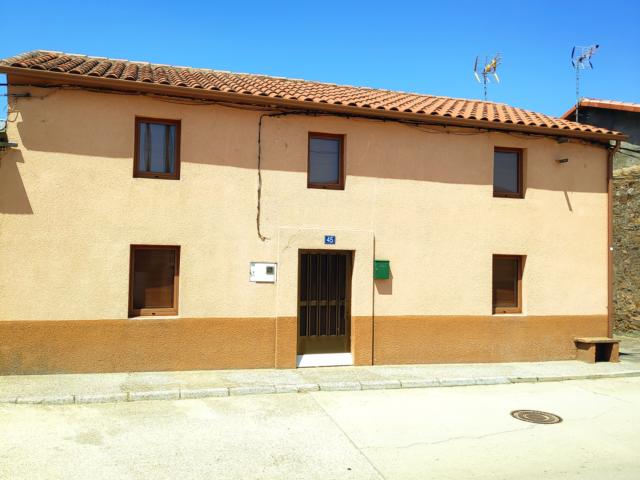 Casa rústica en venta en Calle Alfonso XIII, 45 en Perilla de Castro