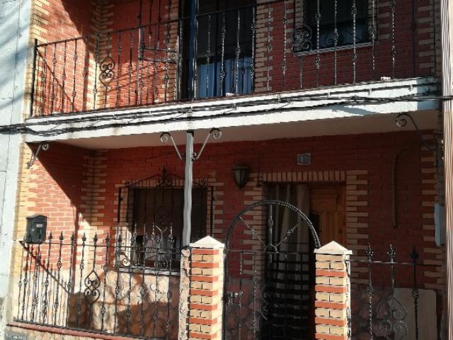 Casa adossada en venda a Calle Nueva, 11, La Langa (Huete) de 50.000 €