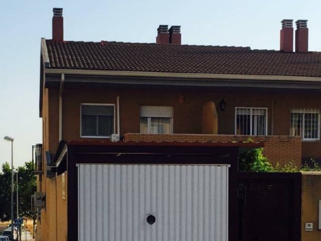 Casa adosada en venta en Ronda Sur, San Roque-Ronda Norte (Badajoz Capital) de 321.000 €