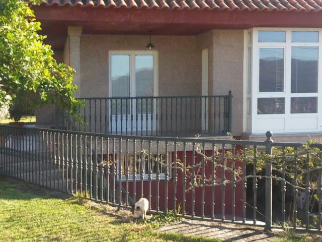 Casa en venta en Camino de la Rabexa, Chapela (San Fausto). Municipio de Redondela de 385.000 €