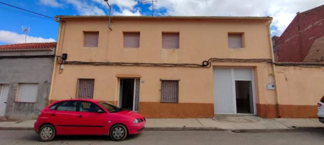 Maison en vente à Calle de Valencia, 79, près de Calle de San Isidro, Ledaña sur 86.700 €