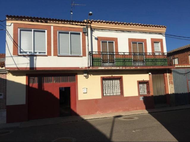 Casa en venta en Calle de Calzada Toro, cerca de Calle de la Rosa, Villafranca de Duero de 73.000 €