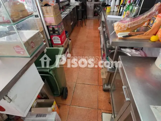 Local comercial en alquiler en Calle Sta. Lucía