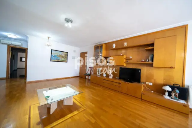 Piso en venta en Nou Moles, Nou Moles (Distrito L'Olivereta. València Capital) de 450.000 €